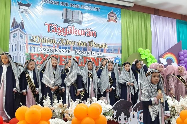 TK Islam Excellent Bukittinggi Gelar Khatam Kibar dan Wisuda Santri 1