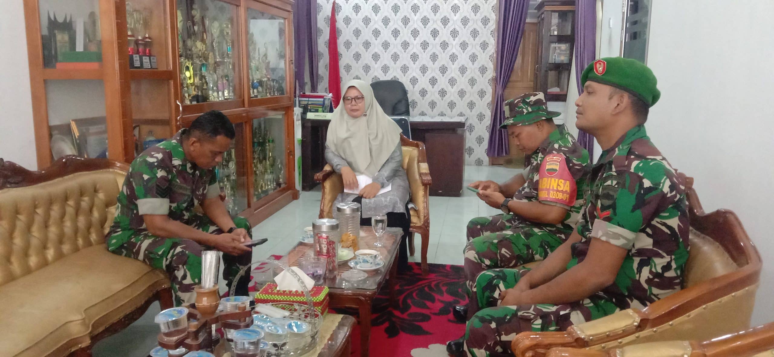 Meningkatkan Kedisiplinan, MTsN 2 Solok Gelar Latihan PBB Bersama Kodim 0309 Solok 4 Latihan