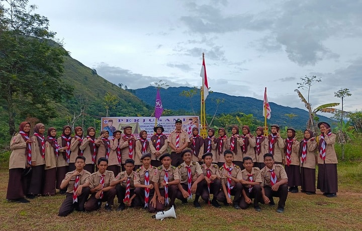 44 Anggota Pramuka MAN 2 Solok Ikuti Perjusami di Bukit Cimurai Painggahan 1