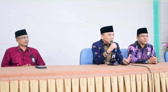 Kanwil Kemenag Sumbar Beri Kado Kemerdekaan: 229 Guru CPNS 2018 Akhirnya Dapat SK 1 Kanwil Kemenag Sumbar