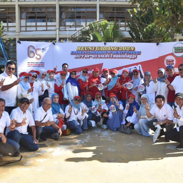 Bupati Agam Hadiri Reunian Gadang 2024 SMAN 1 Bukittinggi 2 Bupati Agam Hadiri Reunian Gadang 2024 SMAN 1 Bukittinggi