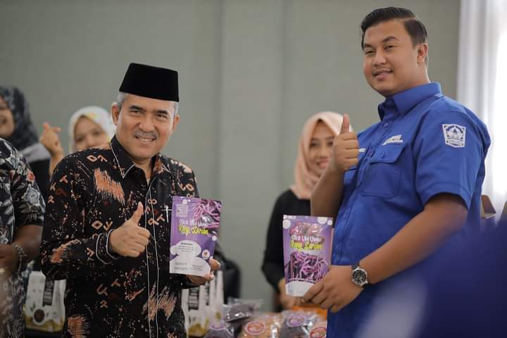 Varel Oriano Pimpinan BPC HIPMI Dhamasraya, Bupati Ajak Berkolaborasi 2 Varel Oriano Pimpinan BPC HIPMI Dhamasraya, Bupati Ajak Berkolaborasi