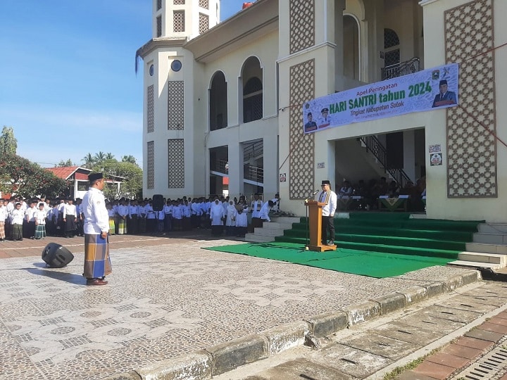 1000 Santri Ikuti Apel Hari Santri di Islamic Center Kabupaten Solok 1