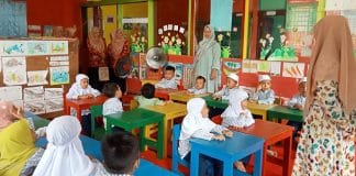 Monev ke RA Al Ikhlas, Ketua DWP Kemenag Pariaman Suntikan Motivasi