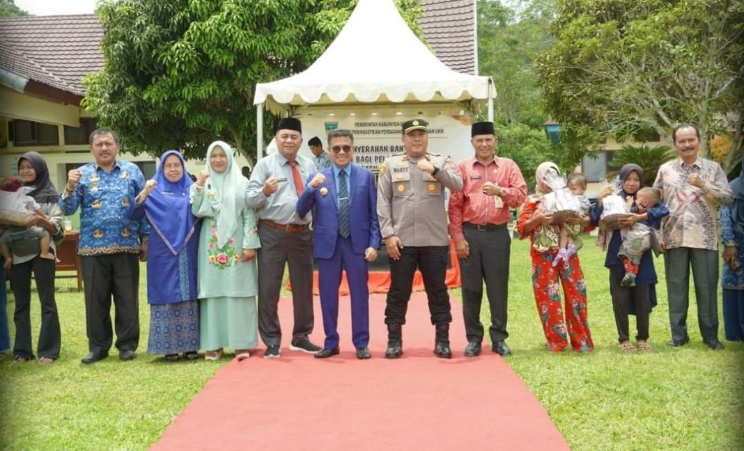 77 Pelaku UMKM Terima Bantuan Peralatan di Sangir Batang Hari