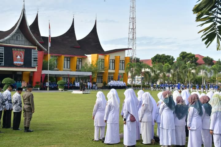 Khidmad, Peringatan Hari Guru dan Hari Kesehatan Nasional Tahun 2024 Tingkat Kabupaten Agam