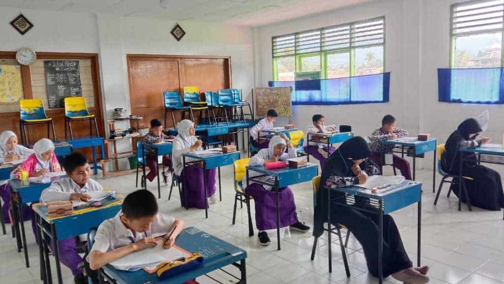 Diikuti Oleh Ratusan Peserta, Pesantren Kauman Sukses Gelar Festival Sains Nasional 2024 2 WhatsApp Image 2024 11 17 at 12.26.41 1
