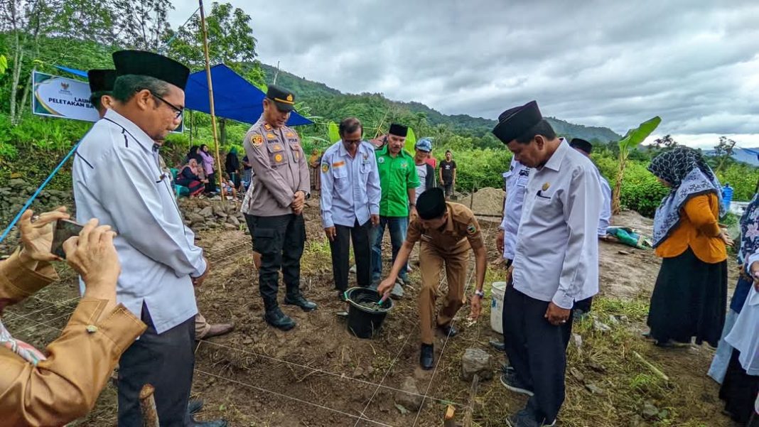 Kemenag dan BAZNAS Solok Launching Kampung Zakat dan peletakan batu pertama  RTLH Nagari salayo tepatnya di jorong Batu Palano Kecamatan Kubung Kabupaten Solok.