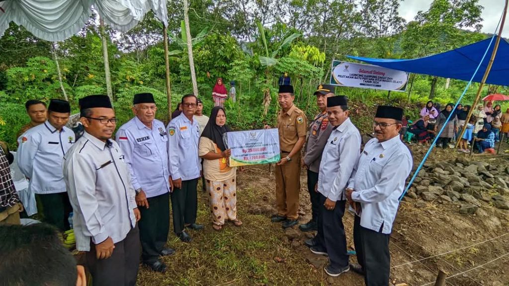 Kemenag dan Baznas Kab. Solok Launching Kampung Zakat dan Peletakan Batu Pertama  RTLH Nagari Salayo 1