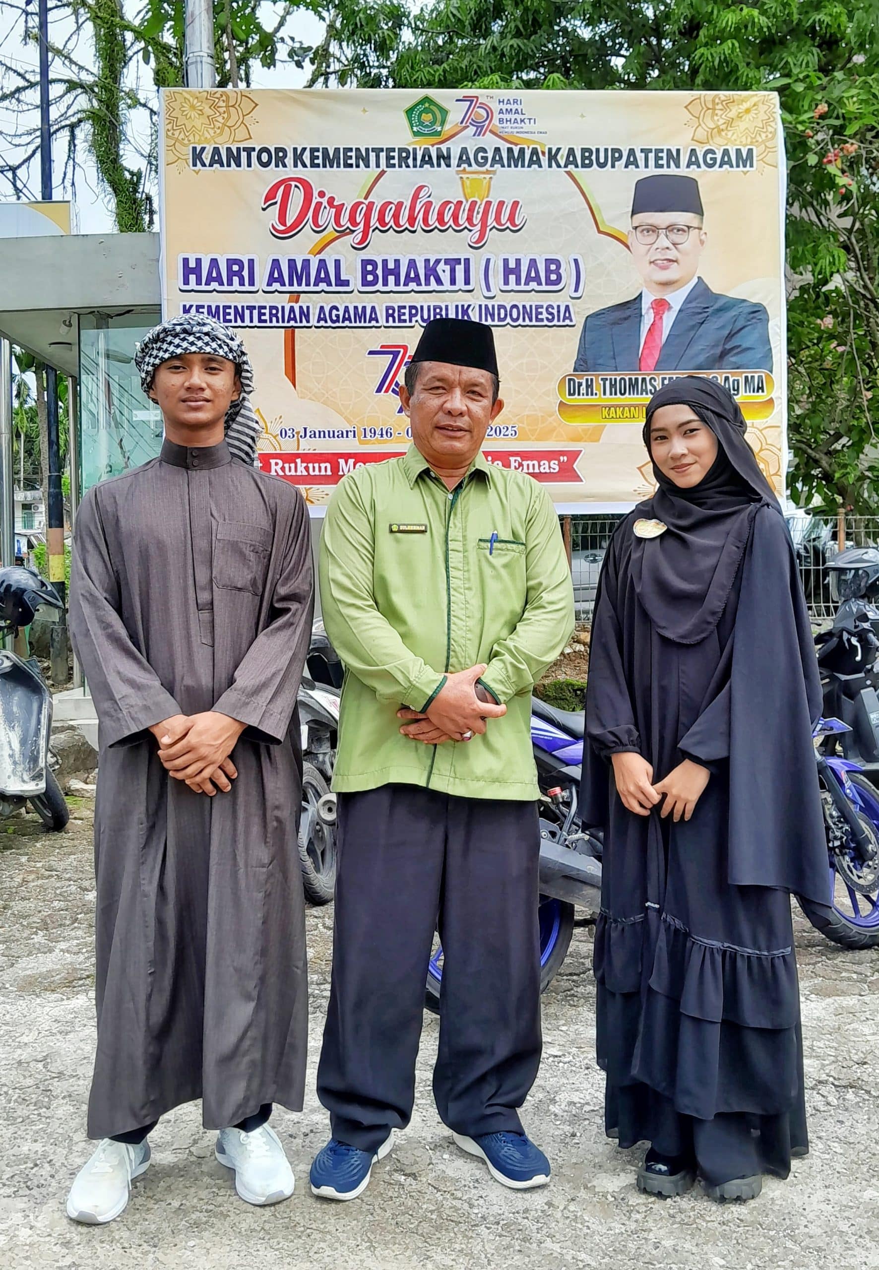 Zakiyyatur Rahma Siswa MTsN 4 Agam, Raih Juara 2 Fashion Show Islami HAB Kemenag ke-79 Tingkat Kab Agam