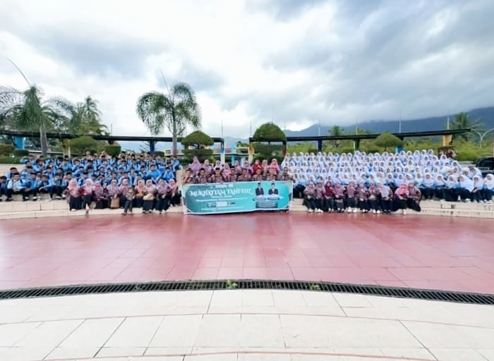 Membentuk Generasi Qur'ani MTsN 11 Agam Gelar Mukhayyam Tahfidz di Linggai Park
