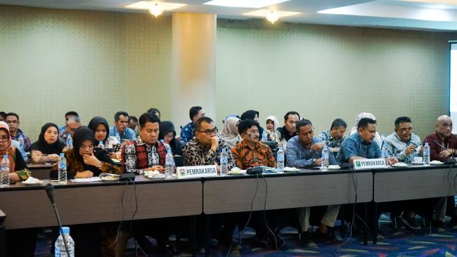 Rapat1