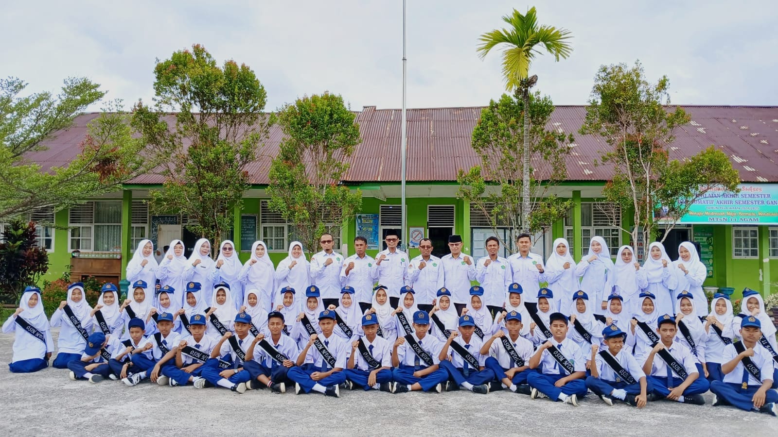 Pelantikan Dan Sertijab Pengurus OSIM MTsN 11 Agam Periode 2024/2025