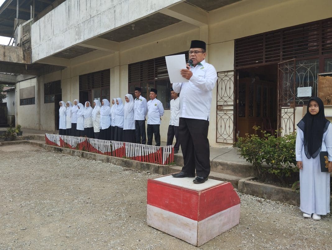 Upacara HAB Ke 79 di Gantuang Ciri, Suardi Ajak siswa Tanamkan Nilai-Nilai Kejujuran