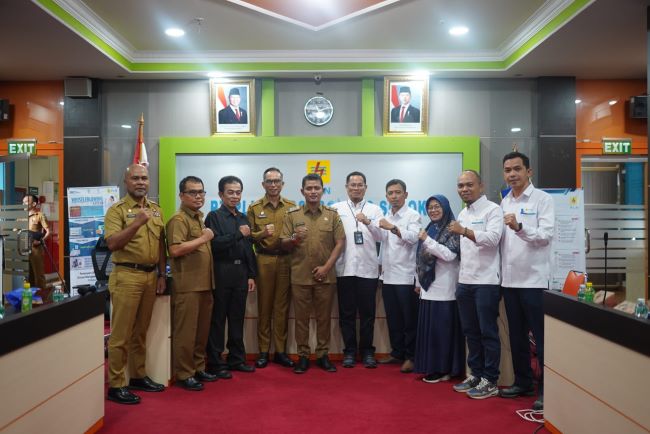 PLN b