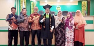 Selamat, Rinalfi Sandang gelar Doktor Administrasi Pendidikan