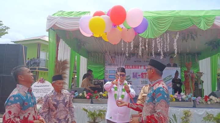 Kepala Kemenag Agam Apresiasi M-STAR MTsN 11 Agam, "Madrasah Yang Terus Berinovasi"