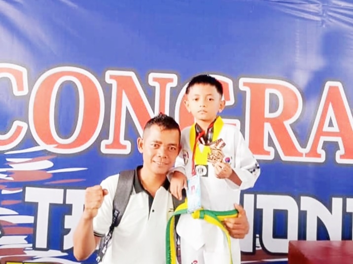 Azzam Efril Niko, Siswa SDN 30 Sago Manggopoh Raih Medali Perunggu Di Kejurnas Taekwondo 5 Azzam Efril Niko, Siswa SDN 30 Sago Manggopoh Raih Medali Perunggu Di Kejurnas Taekwondo