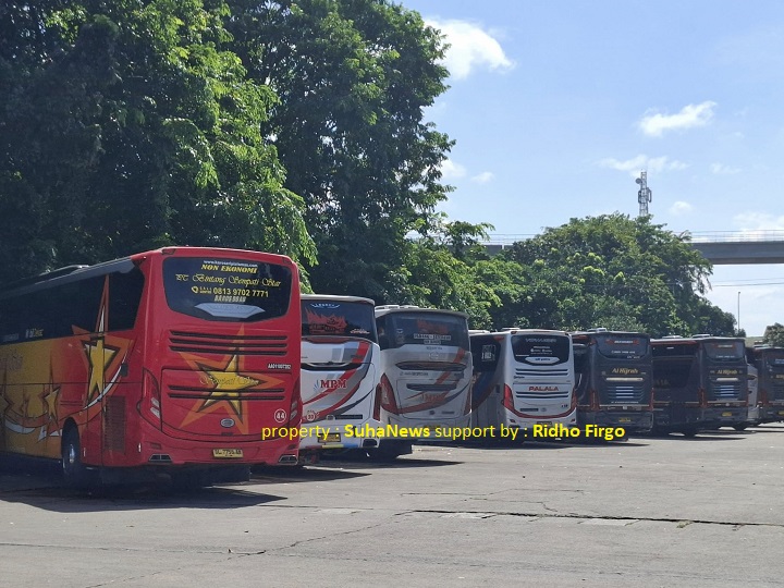 01502 bus kampung rambutan foto ridho firgo c