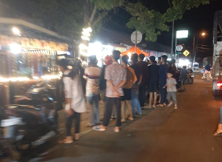 02604 nobar a Nasionalisme Kalahkan Pesimis Masyarakat Nobar TImnas vs Bahrain