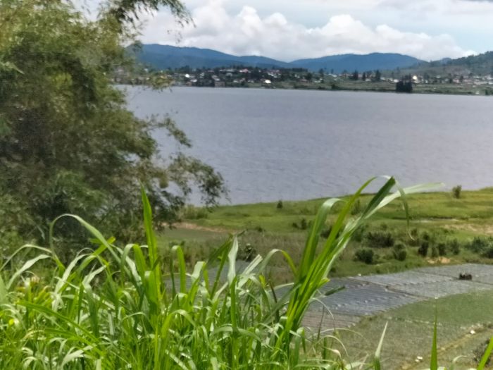 Danau Kembar b