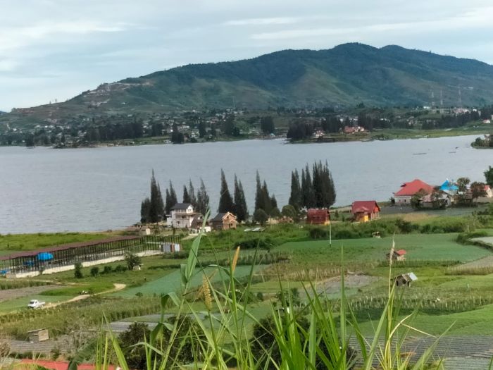 Danau Kembar c