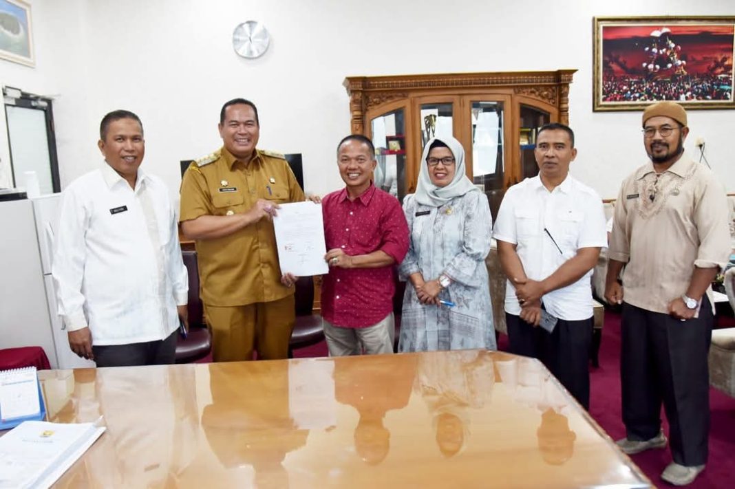 Pemko Pariaman MoU Hibah dengan KONI