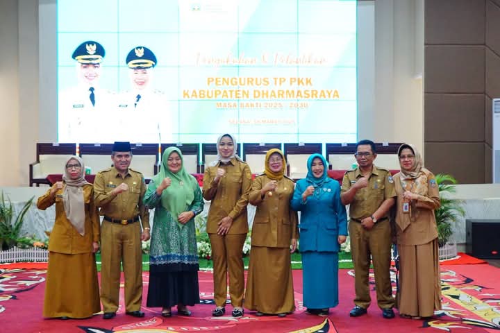 Bupati Annisa Lantik Pengurus TP. PKK Masa Bakti 2025-2030 3 Bupati Annisa Lantik Pengurus TP. PKK Masa Bakti 2025-2030