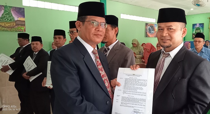 01605 pejabat kemenag pariaman a Satu Promosi, 6 Pejabat Kemenag Kota Pariaman Dilantik
