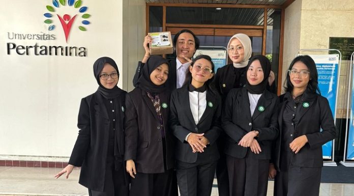 Mahasiswa UPER Olah Minyak Jelantah Jadi Lilin Aromaterapi Ramah Lingkungan