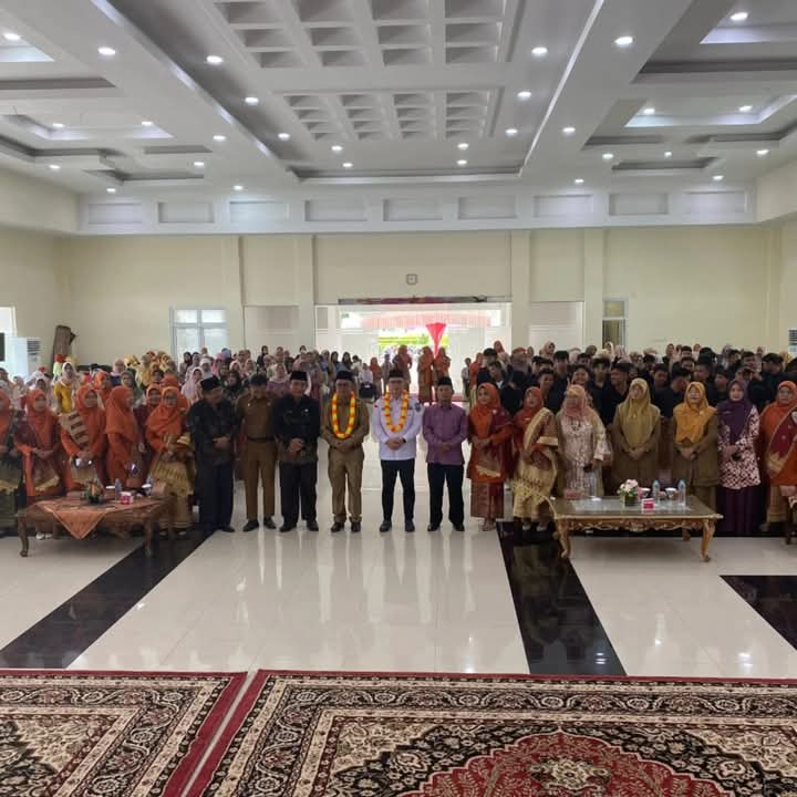 Perisahan Siswa Kelas IX MTsN 4 Agam Dihadiri Bupati, Thomas Febria: Menuju Masa Depan Cerah