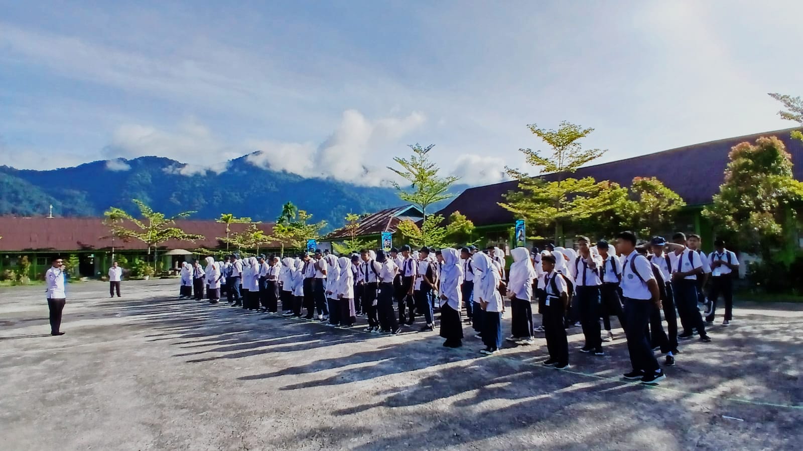 155 Peserta Ikuti Ujian Madrasah MTsN 11 Agam 