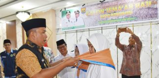 Walikota Lepas 105 Jemaah Haji Pariaman ke Tanah Suci