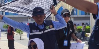 Suhu 42 Derjat, Payung Teduh Menyambut Tamu Allah