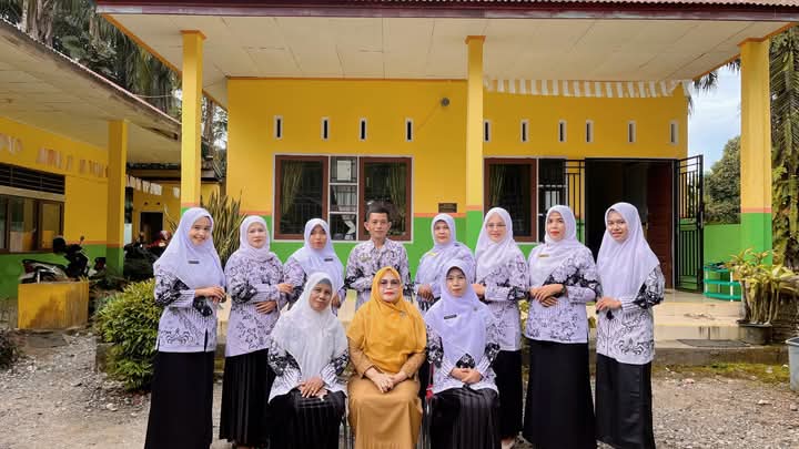 SDN 30 Sago Manggopoh Buka Pendaftaran, Siap Cetak Generasi Emas 2025/2026 4 SDN 30 Sago Manggopoh Buka Pendaftaran, Siap Cetak Generasi Emas 2025/2026