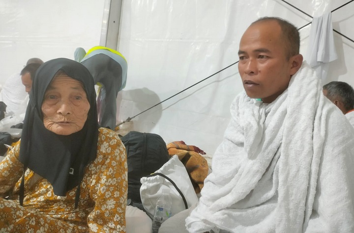 Cerita Dua Srikandi Kesehatan Kloter PDG 13 Bantu jemaah di Armuzna 3 01101 haji 2025 naskes pdg 13 i