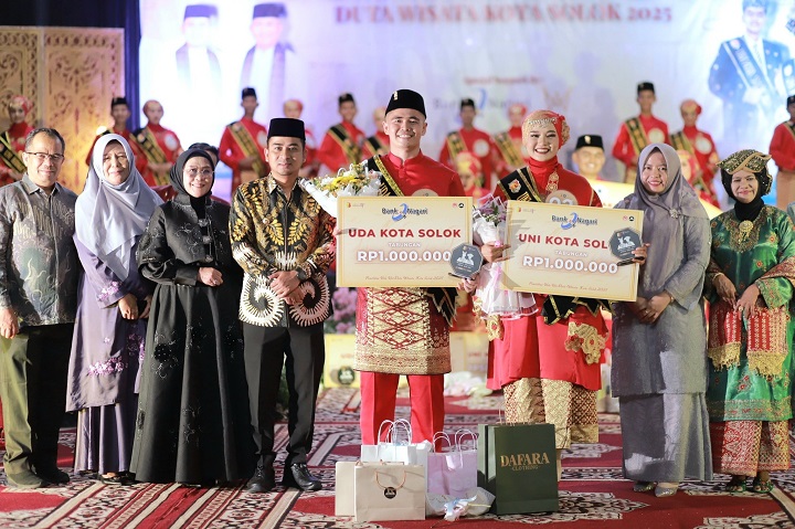 Ayi, Uni Kota Solok 2025 Mantan Danton Paskibra 2021 6 00101 duta wisata solok a
