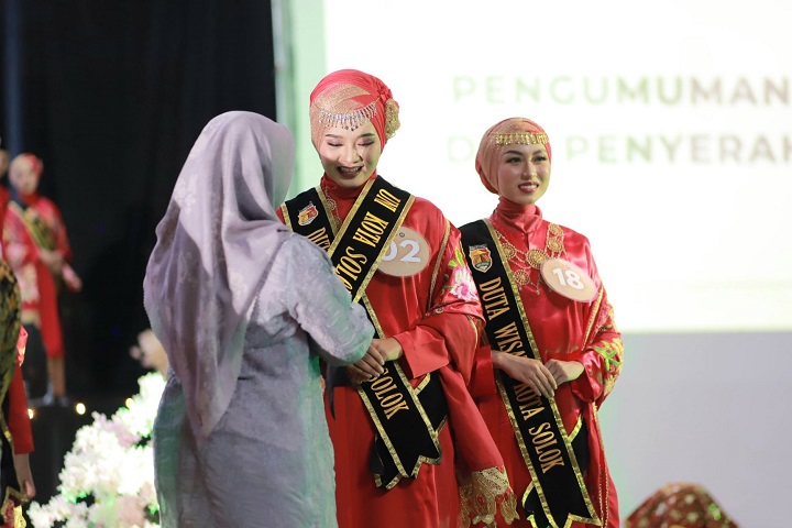 Ayi, Uni Kota Solok 2025 Mantan Danton Paskibra 2021 4 00101 duta wisata solok b