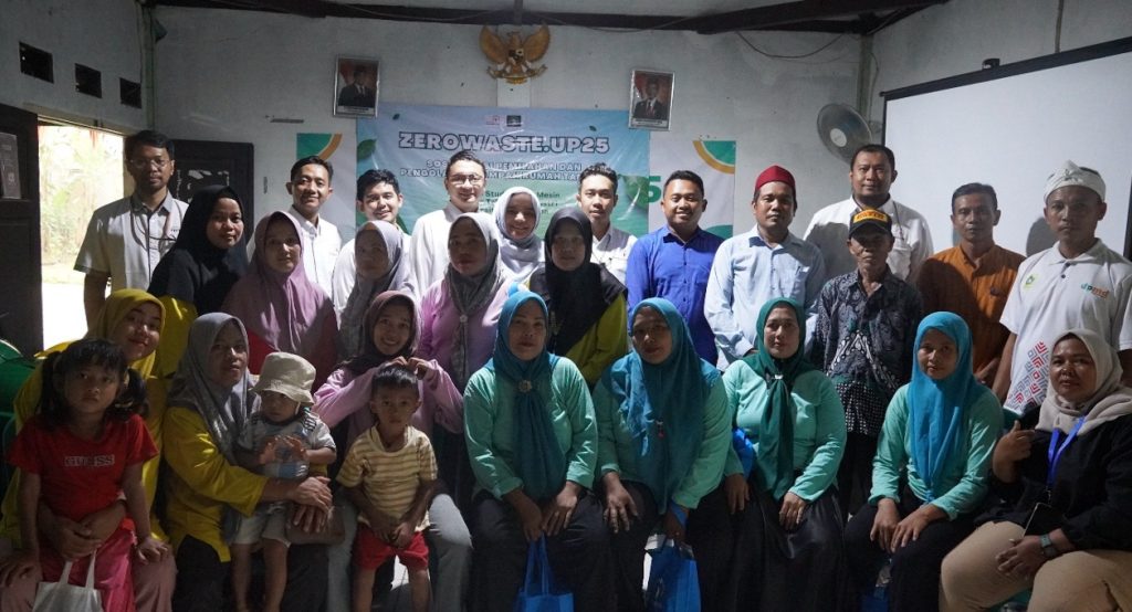 Olah Sampah Mandiri, Universitas Pertamina Hadirkan Komposter Putar di Desa Barengkok 2 IMG 20250826 WA0030