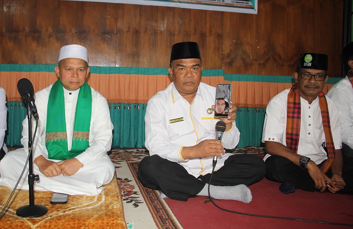 00204 dzikir a Wabup Candra Apresiasi, Dzikir dan Doa untuk Bangsa di Kemenag Kabupaten Solok