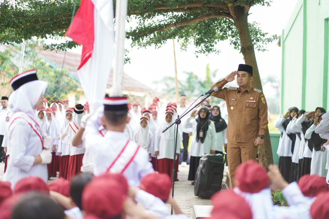 Wako Ramadhani Launching Sedekah Subuh di MIN Kota Solok