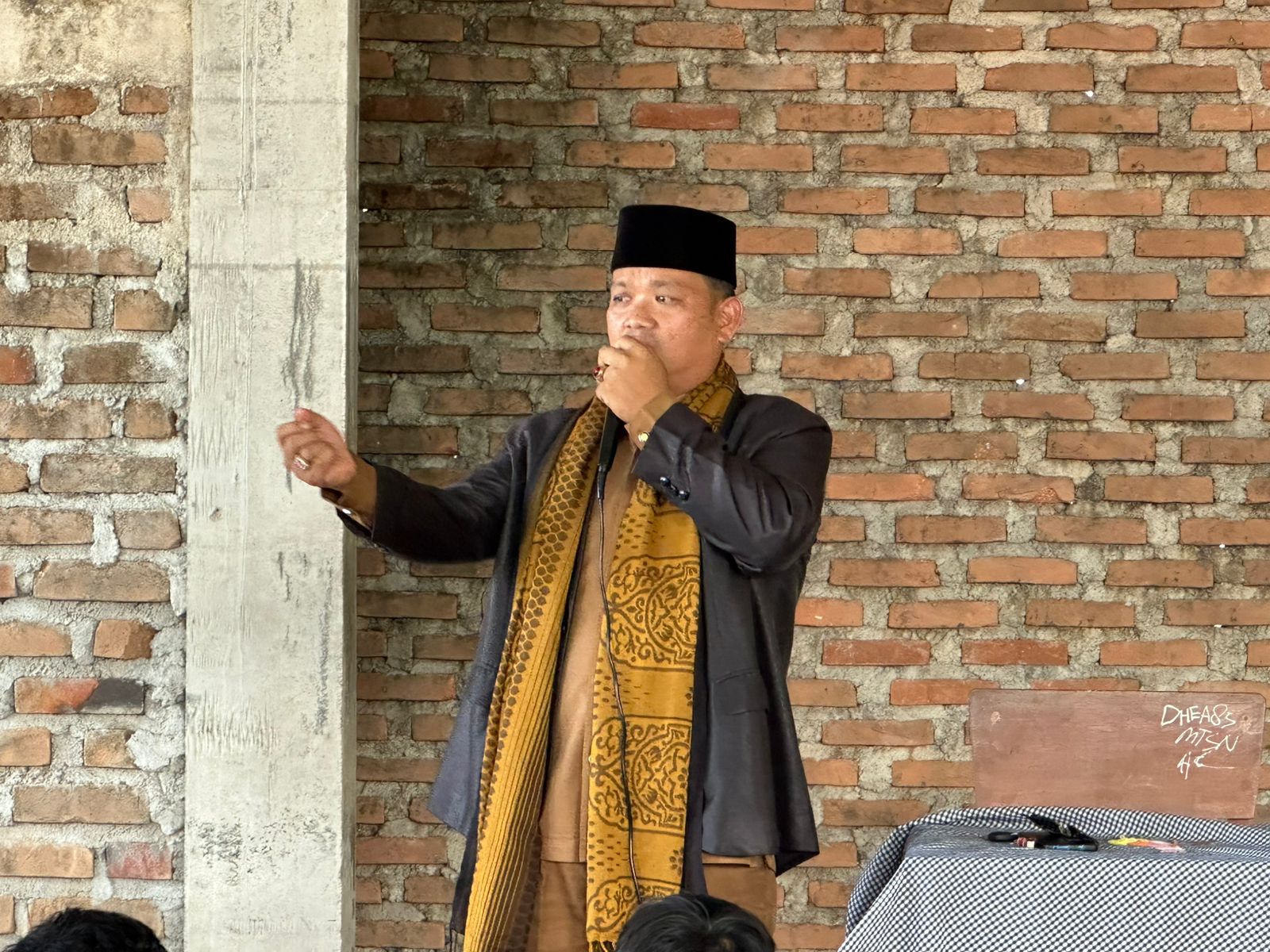MTsN 4 Agam Gelar Tabligh Akbar Maulid Nabi, Ustadz Syahrul Ungkap Keistimewaan Malam Kelahiran Rasulullah 6 MTsN 4 Agam Gelar Tabligh Akbar Maulid Nabi, Ustadz Syahrul Ungkap Keistimewaan Malam Kelahiran Rasulullah