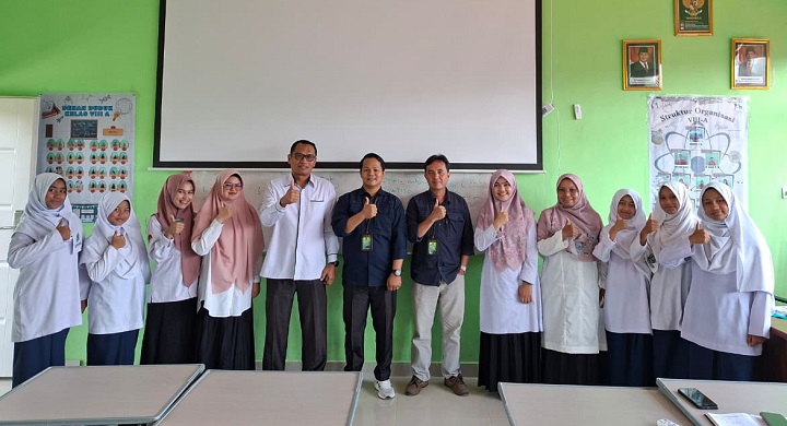 Tuju Madrasah Mendunia, MTsN 3 Solok Tingkatkan SDM dan Kinerja Humas 4 02208 mtsn 3 b