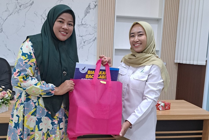 Terbaik di Kab. Solok, MTsN 2 Terima Penghargaan dari BBPOM Sumbar 3 02402 mtsn 2 c