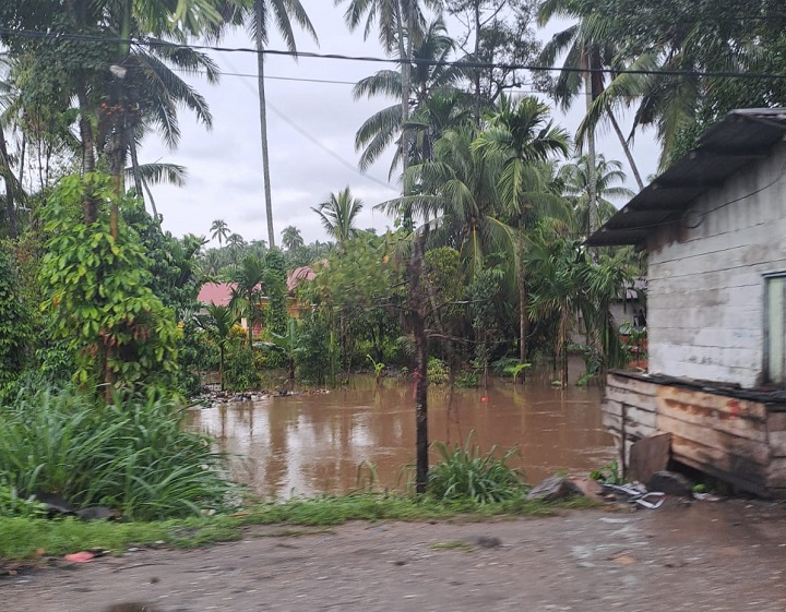 Batang Lembang Mulai Meluap, BPBD Kab. Solok Ingatkan Waspada Banjir 2 02402 banjir c