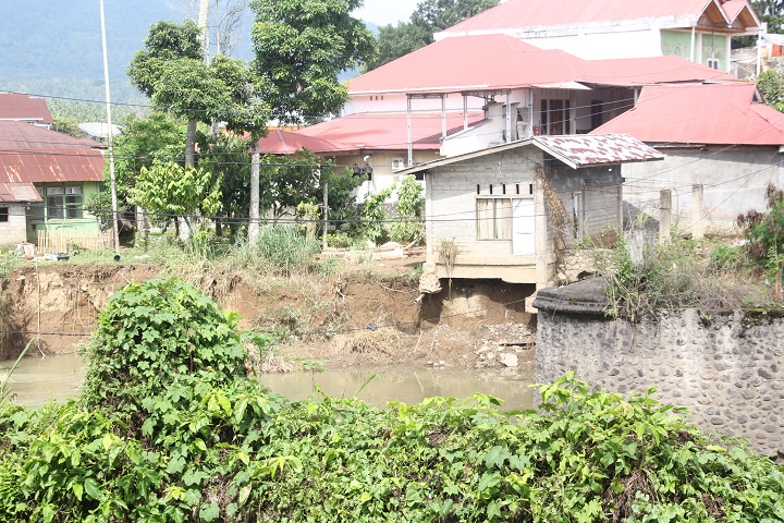Jembatan Koto Baru Terancam Runtuh, Ancaman Serius bagi Jalan Solok Padang 3 00904 jembatan b