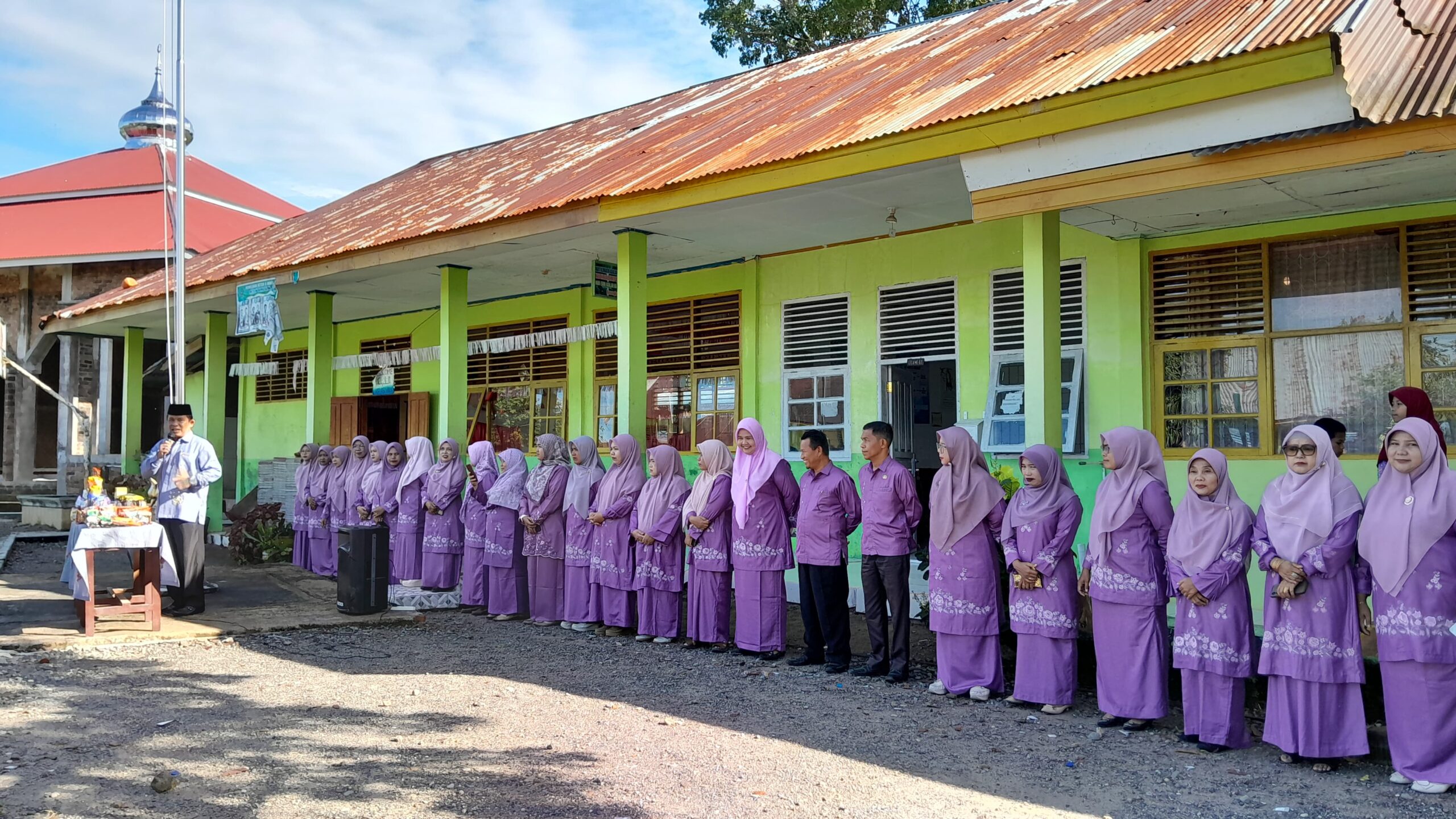 Alya Afifatunnisa Raih Juara Umum Asesmen Semester Ganjil MTsN 4 Agam