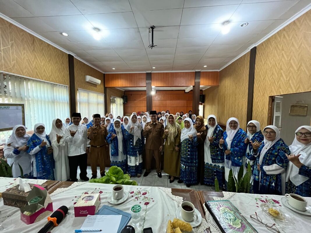 50 Anggota BKMT Guguk Panjang Kota Bukittinggi Ikuti Khatam Tahsin Al-Qur’an