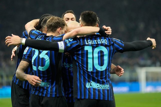 Serie A: Tekuk Como 4-0, Inter Milan Kudeta AC Milan Dari Puncak Klasemen 1 inter selebrasi laut db74770