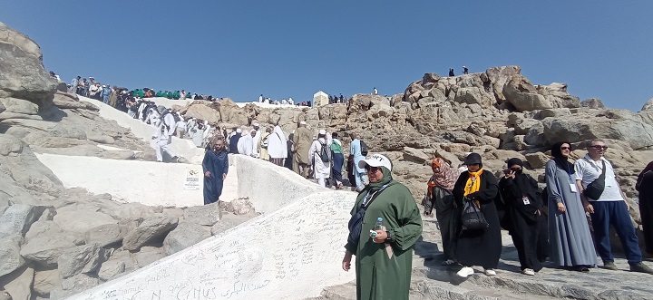 Di Arafah, Kita Belajar Lupa Nama — Tapi Mengapa di Negeri Ini Kita Sibuk Menuliskannya? 2 02702 arafah c